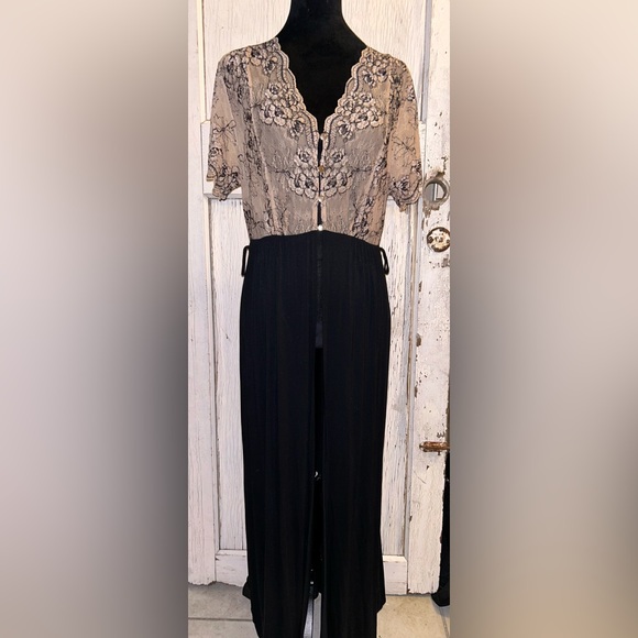 🧚♀️Soma- Lace Robe or Kimono- Size: Large🧚♀️ - Picture 2 of 8